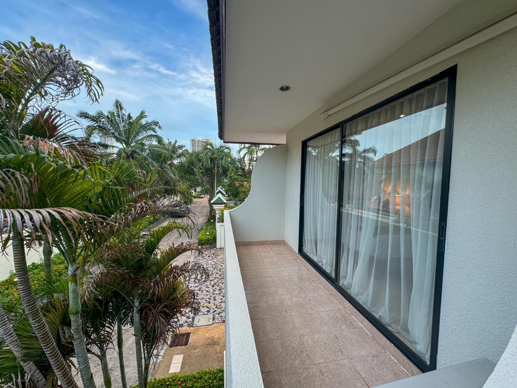 View Talay Longstay Haat Jomtien Eksteriør bilde